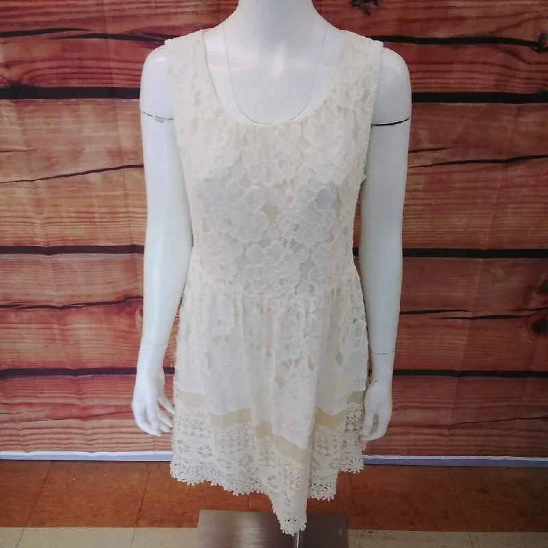 NWT MM COUTURE BY MISS ME IVORY LACE LINED DRESS SIZE L TCC Tunics Luxurious premium