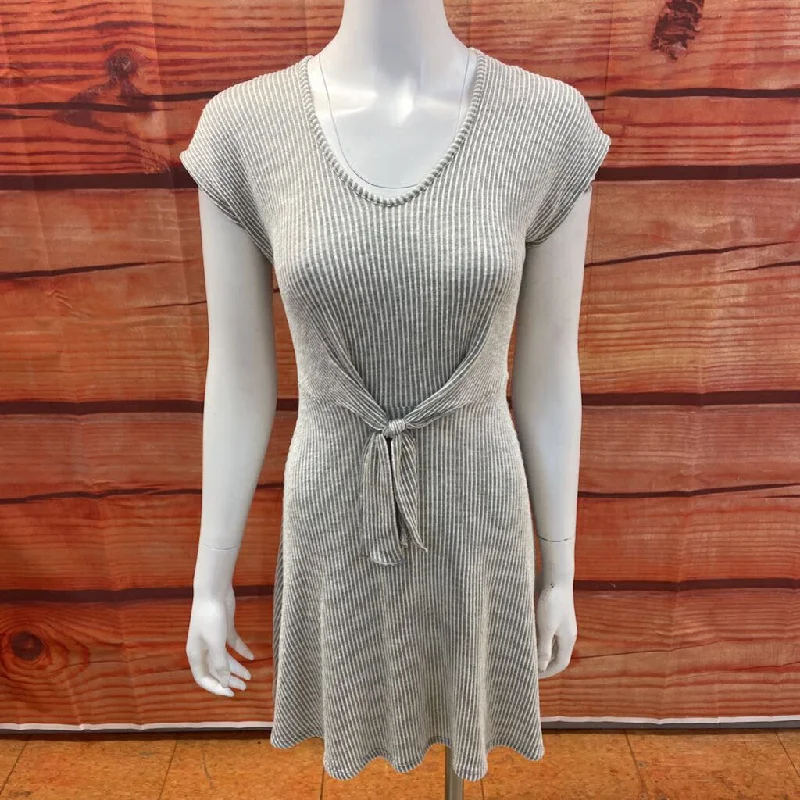 CAUTION TO THE WIND GRAY STRIPED DRESS SIZE SMALL Boatneck Modish Everyday