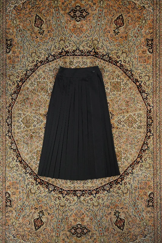 WRAPAROUND PLEATS SKIRT (BLACK) corduroy skirt cozy