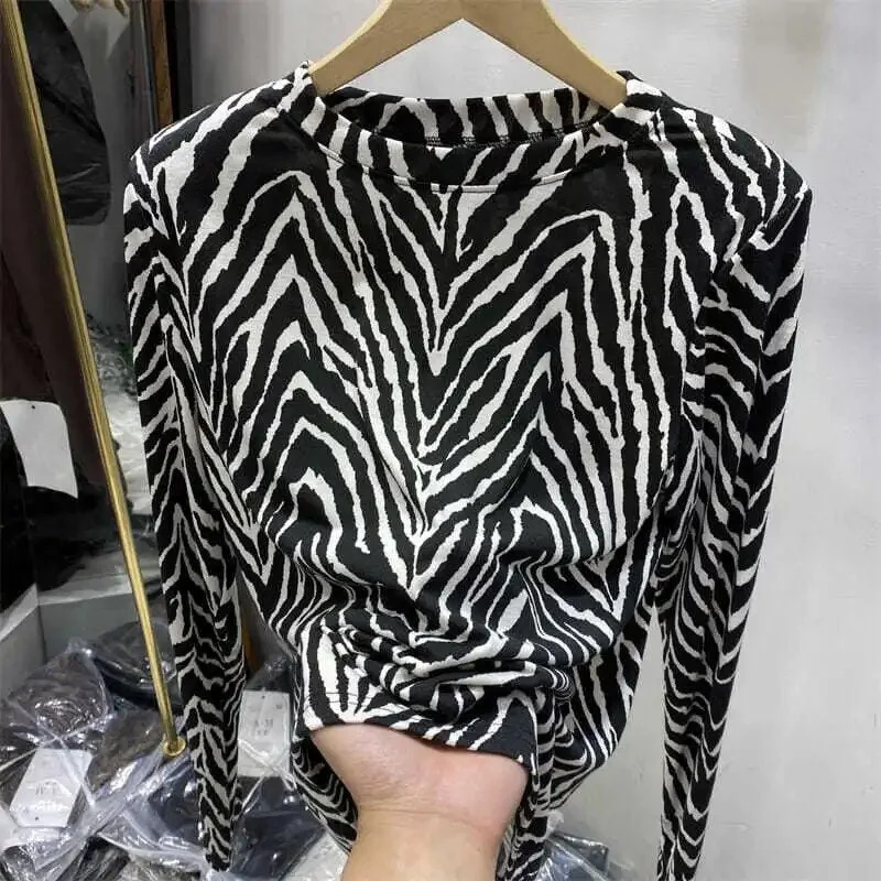 Sexy Backless Lace ups Pullover Tees Women Autumn Black O-neck Slim Longsleeve Short T-Shirt kawaii clothes crop top manga anime Hooded Pullover Sweater Sexy Backless Lace ups Pullover Tees Women Autumn Black O-neck Slim Longsleeve Short T-Shirt kawaii clothes crop top manga anime Hooded Pullover Sweater