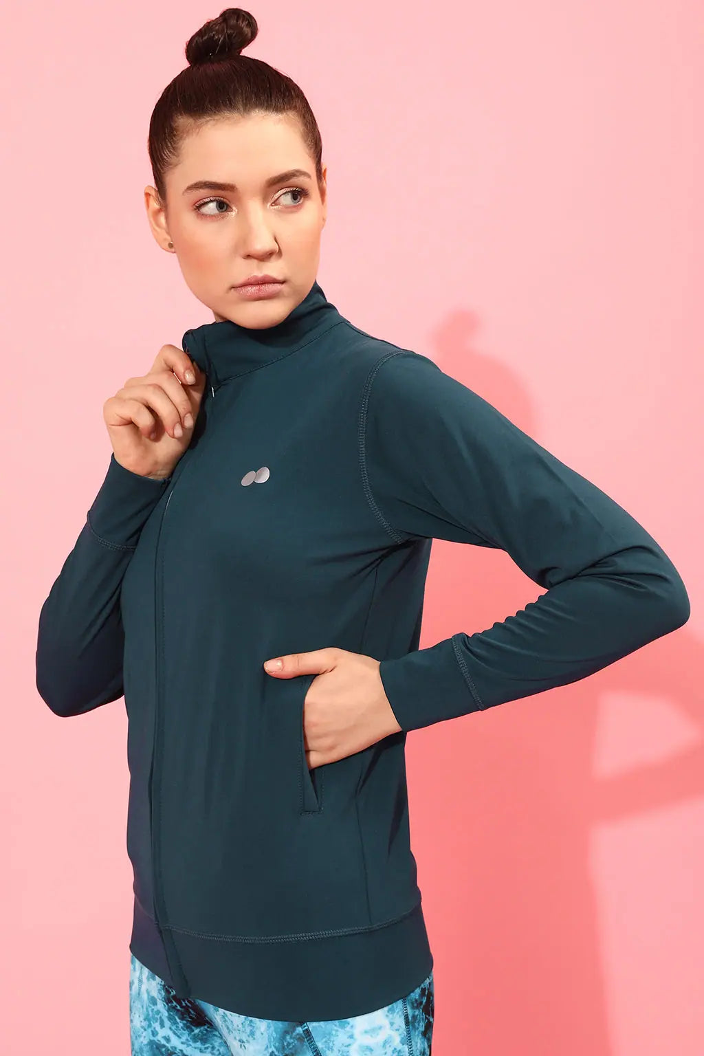 Women Solid Standard Green Jacket Front Pockets Side Pockets Patch Pockets