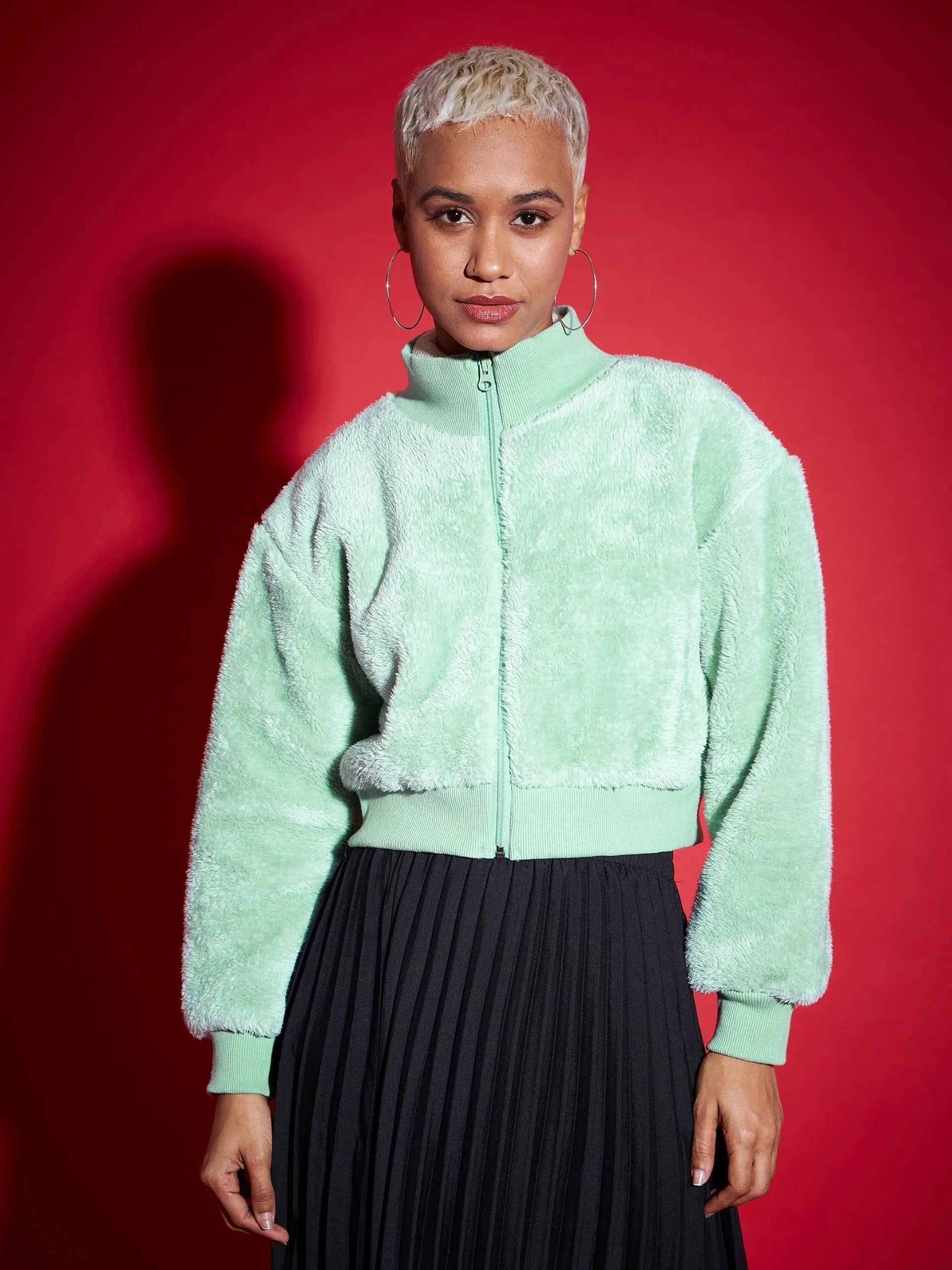 Women Solid Standard Green High Neck Full Sleeve Jacket Anorak Shell Jacket Lightweight Jacket