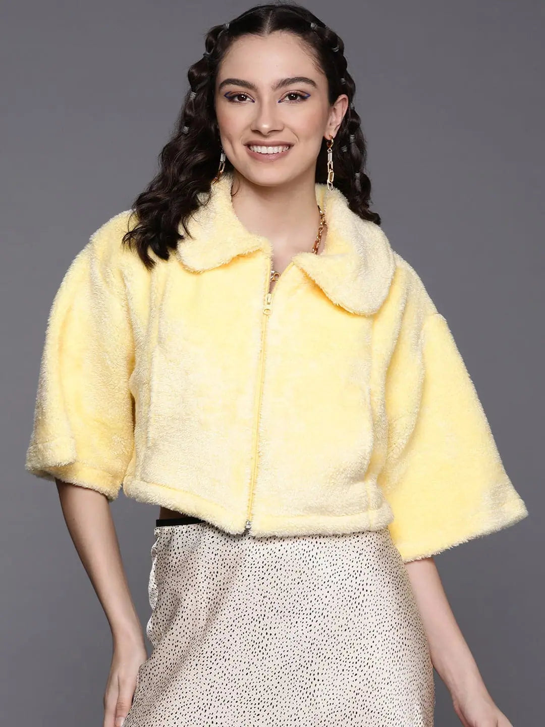 Women Solid Yellow Half Sleeve Jacket Faux Fur Fabric Real Fur Fabric Shearling Fabric Women Solid Yellow Half Sleeve Jacket Faux Fur Fabric Real Fur Fabric Shearling Fabric